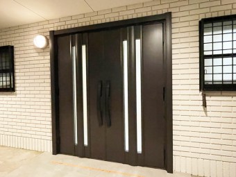 寒さ対策！断熱仕様のドアとインプラスで快適生活　港区S様邸